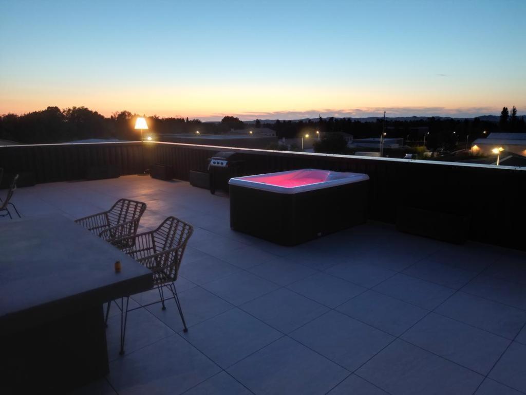 Saint Remy De Provence Roof Top Avec Jacuzzi מראה חיצוני תמונה