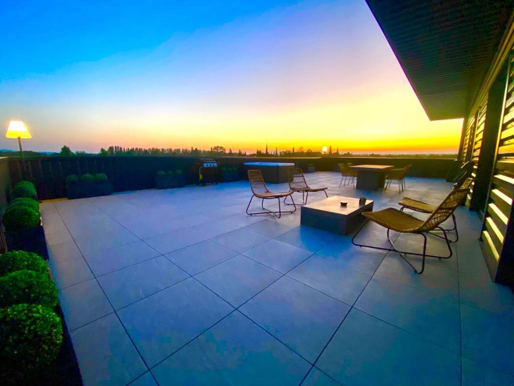 Saint Remy De Provence Roof Top Avec Jacuzzi מראה חיצוני תמונה